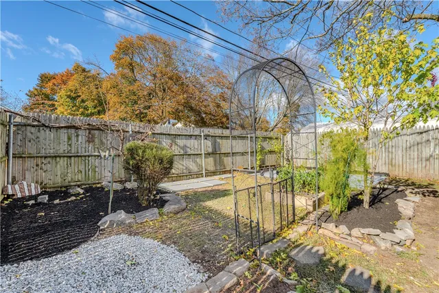 $377,777 | 123 Payton Avenue, Warwick, RI 02889