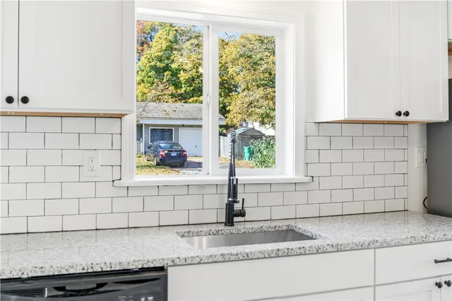 $377,777 | 123 Payton Avenue, Warwick, RI 02889