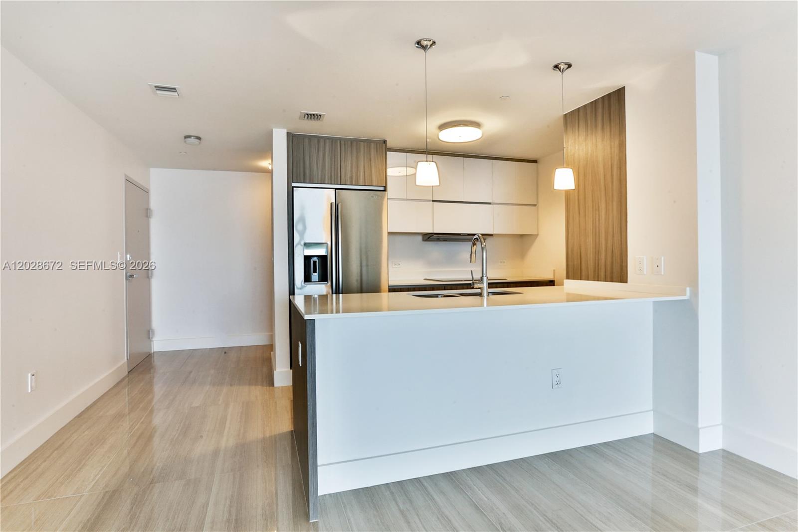 600 Northeast 27th Street, Unit 1504 Miami, FL 33137 - Photo 3 of 20 LIVING ROOM