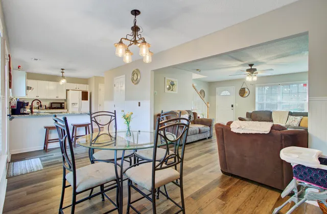 $325,000 | 230 Lindy Creek Road, Goose Creek, SC 29445