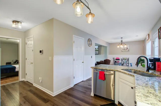 $325,000 | 230 Lindy Creek Road, Goose Creek, SC 29445