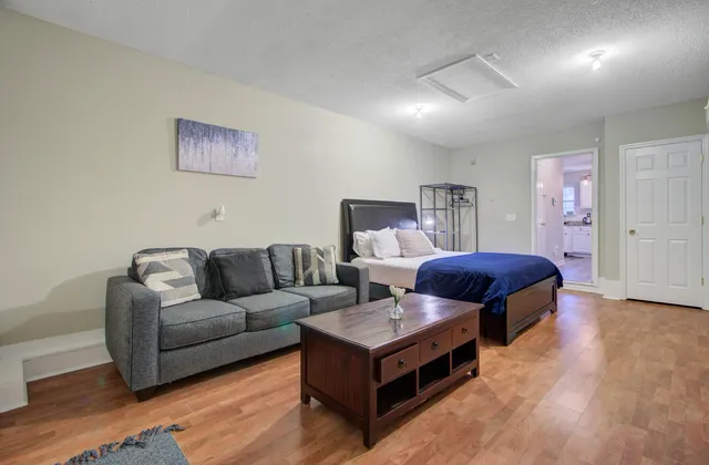 $325,000 | 230 Lindy Creek Road, Goose Creek, SC 29445