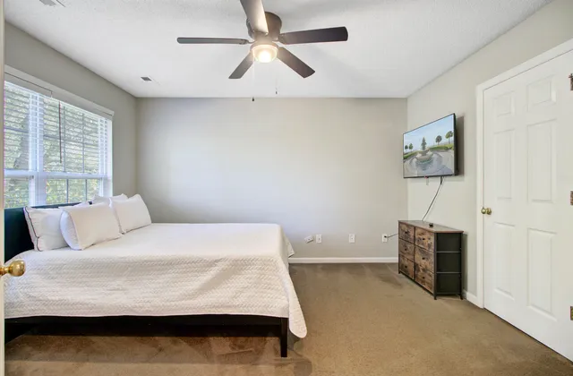 $325,000 | 230 Lindy Creek Road, Goose Creek, SC 29445