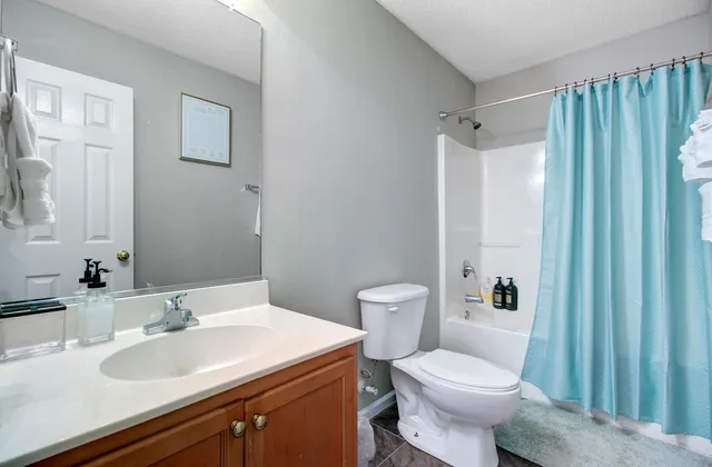 $325,000 | 230 Lindy Creek Road, Goose Creek, SC 29445