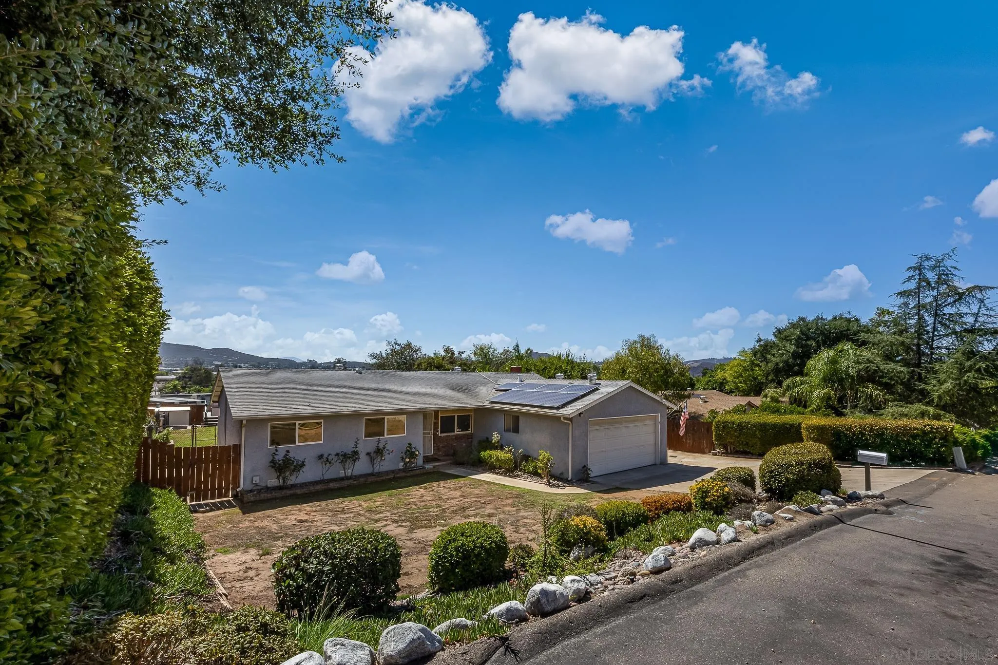 13351 Scotsman Road Lakeside, CA 92040 - Photo 3 of 38 Gallery Image 3