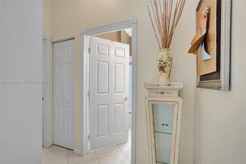 $550,000 | 8257 La Jolla Vista Lane, Lake Worth, FL 33467