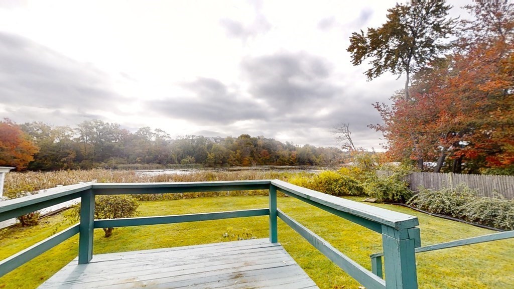 28 Hardy Pond Road Waltham, MA 02451 - Photo 12 of 23