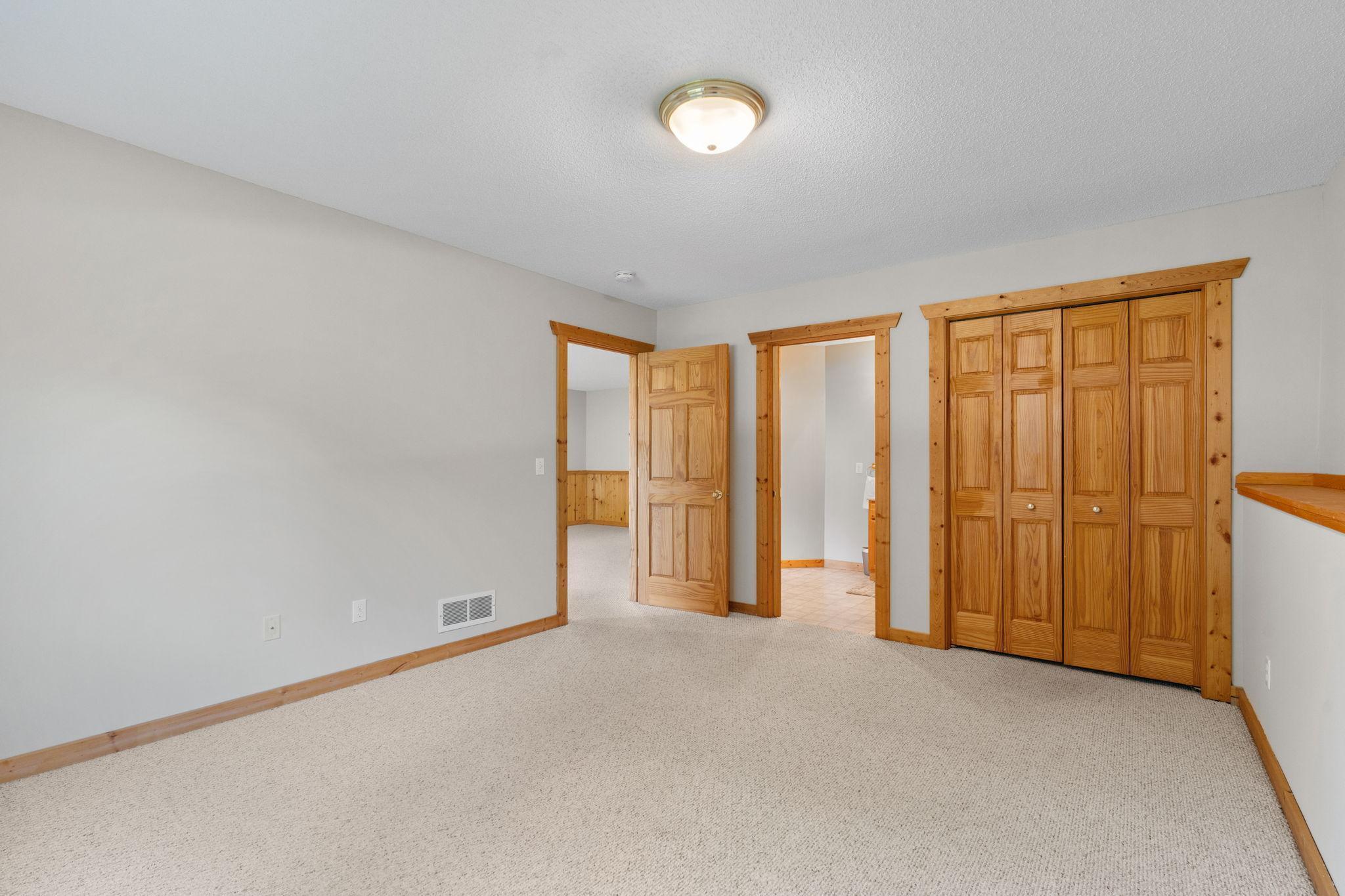 1409 Roberts Road Buffalo, MN 55313 - Photo 18 of 27 Gallery Image 18