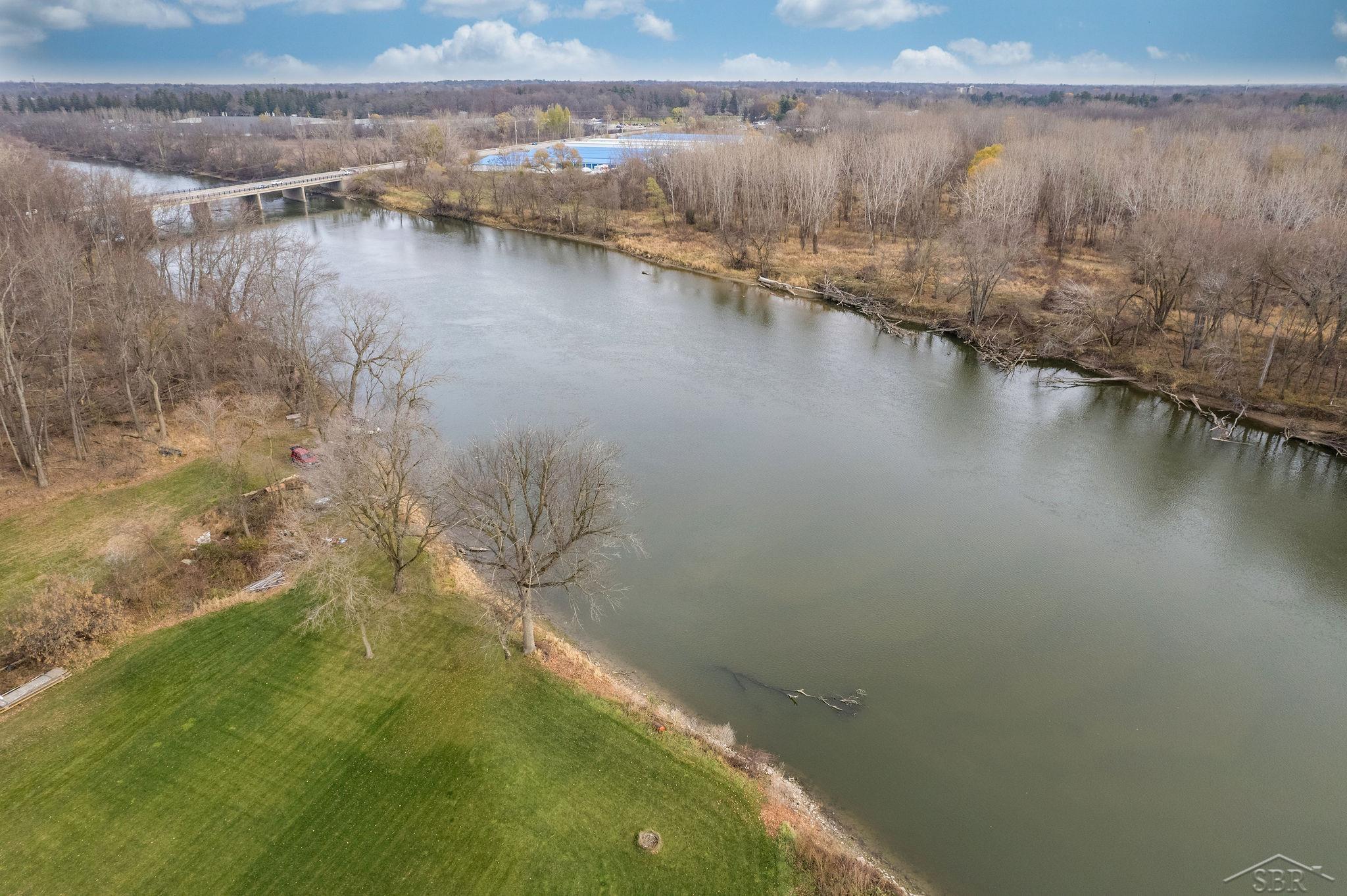 305 Adams Road Saginaw, MI 48609 - Photo 46 of 47 50096021-47.JPG