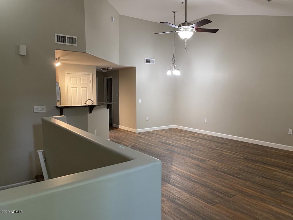 1920 East Bell Road, Unit 1040 Phoenix, AZ 85022 - Photo 4 of 18 Family Room