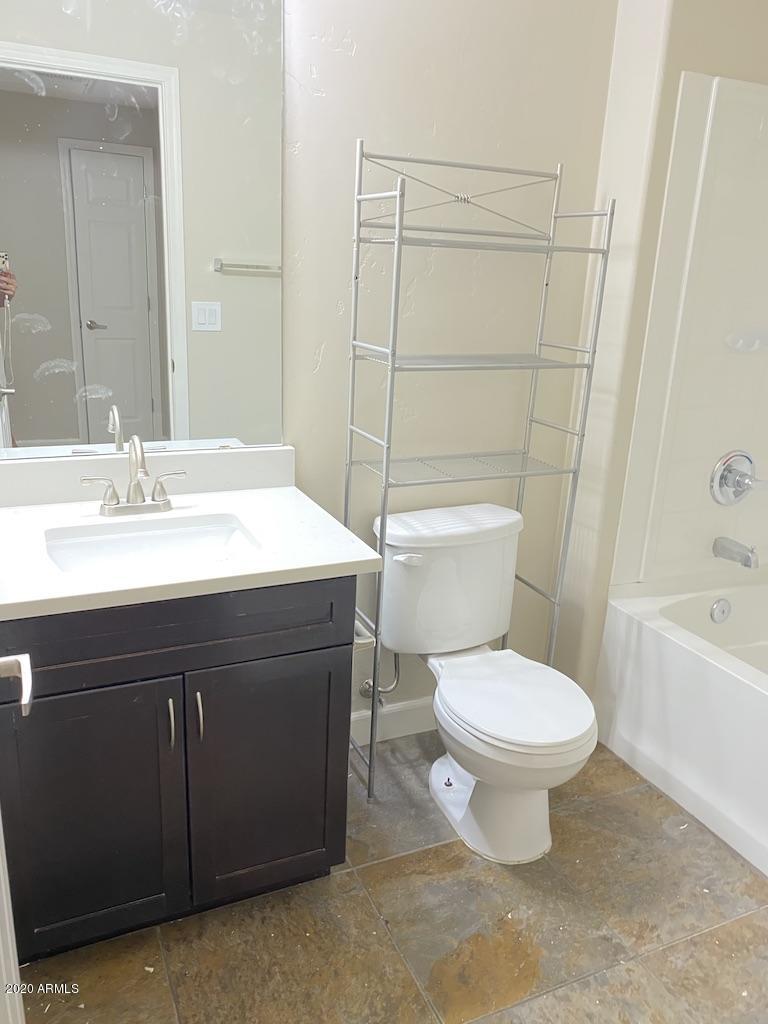 1920 East Bell Road, Unit 1040 Phoenix, AZ 85022 - Photo 6 of 18 Upstairs Bath
