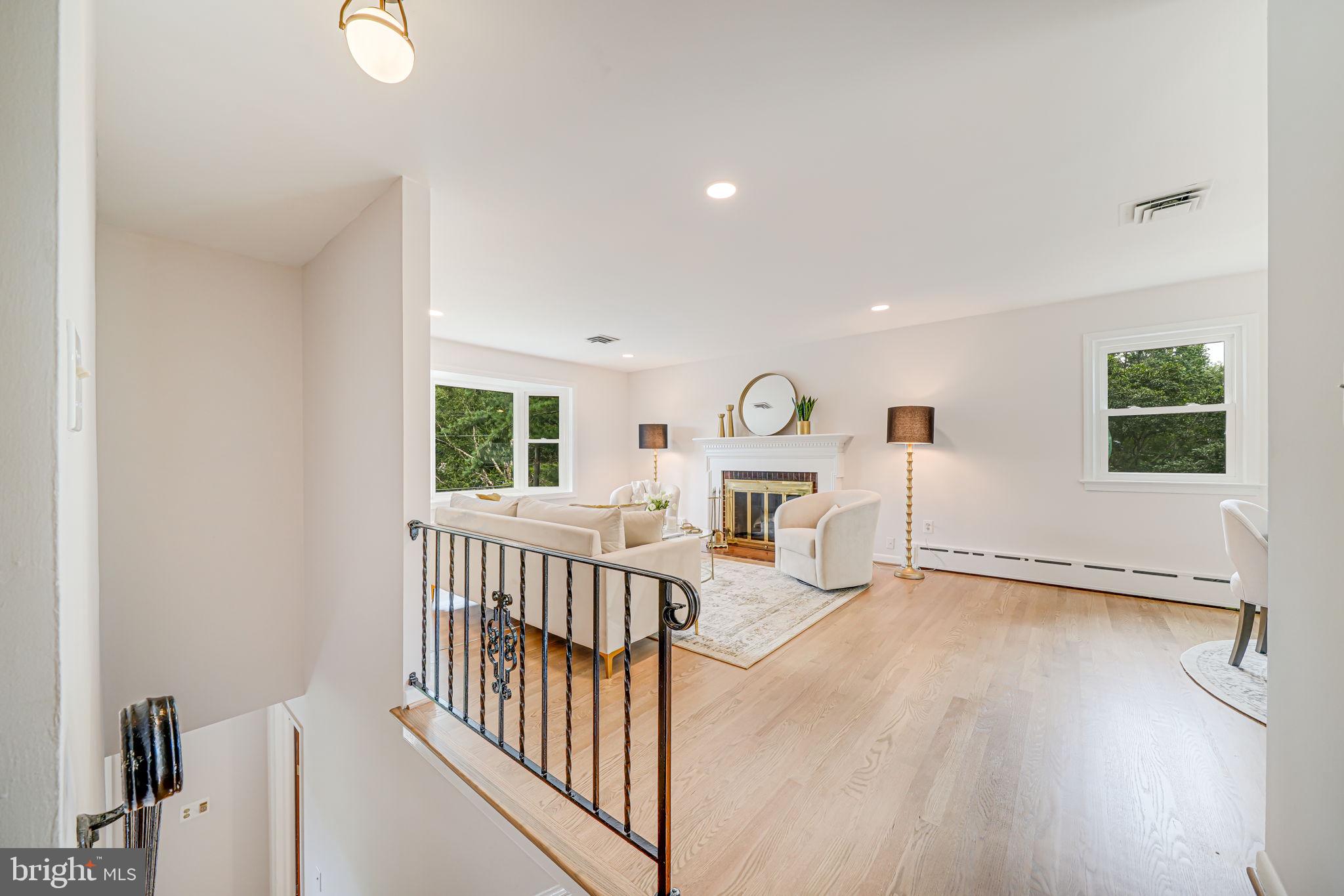 2566 Military Road Arlington, VA 22207 - Photo 15 of 38 Second Level