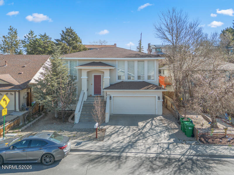 561 Tarn Way Reno, NV 89503 - Photo 4 of 27 561 Tarn Wy (4 of 27)