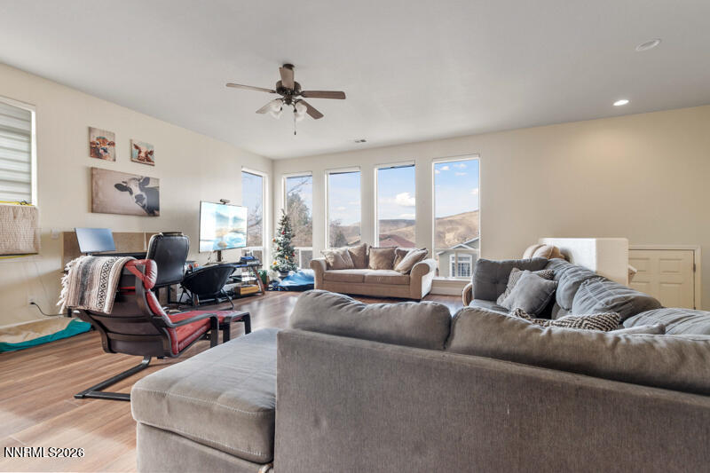 561 Tarn Way Reno, NV 89503 - Photo 7 of 27 561 Tarn Wy (7 of 27)