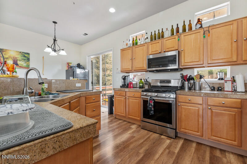 561 Tarn Way Reno, NV 89503 - Photo 9 of 27 561 Tarn Wy (9 of 27)