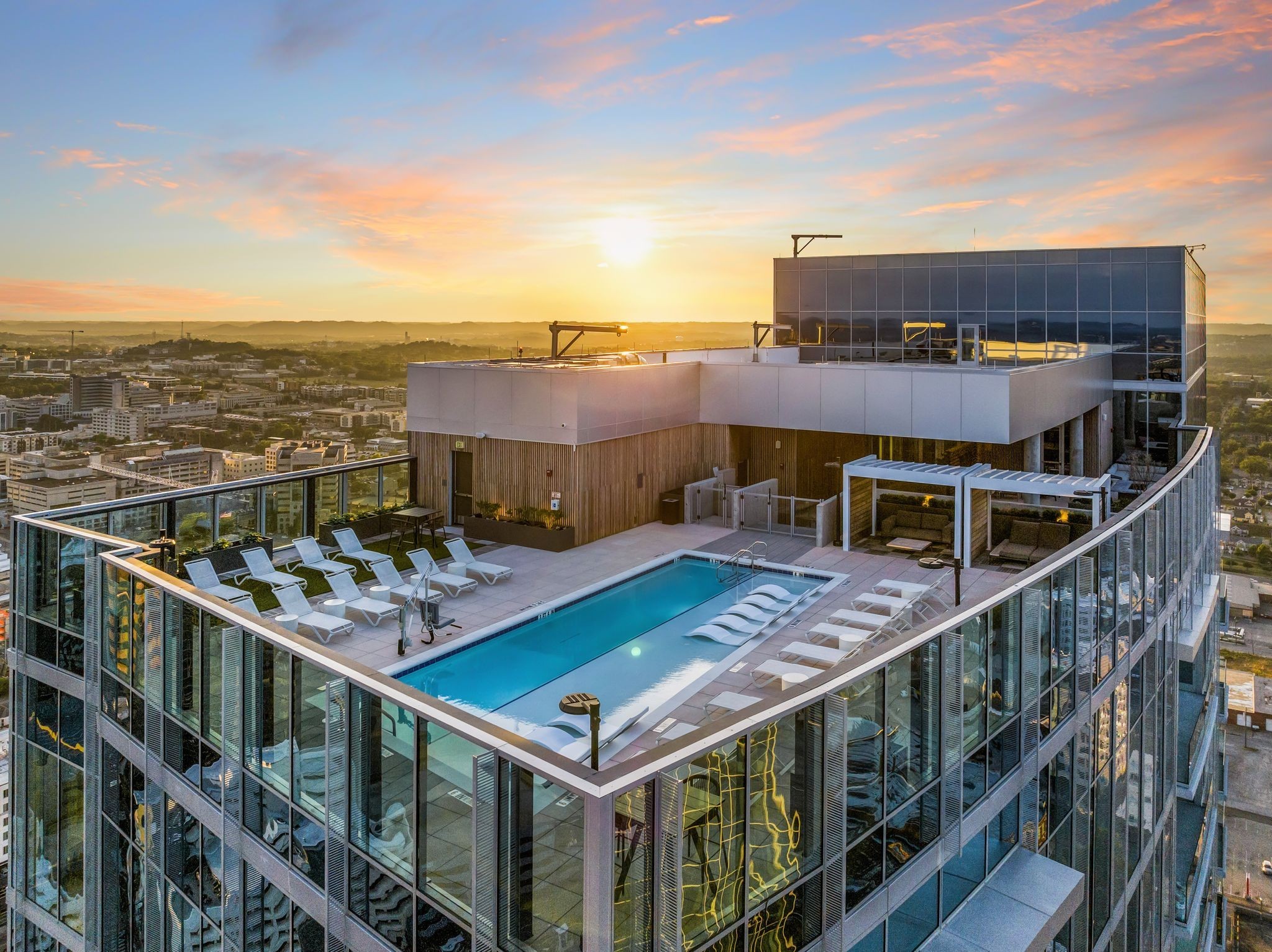 1616 West End Avenue, Unit 2609 Nashville, TN 37203 - Photo 23 of 46 a view of a balcony with city view