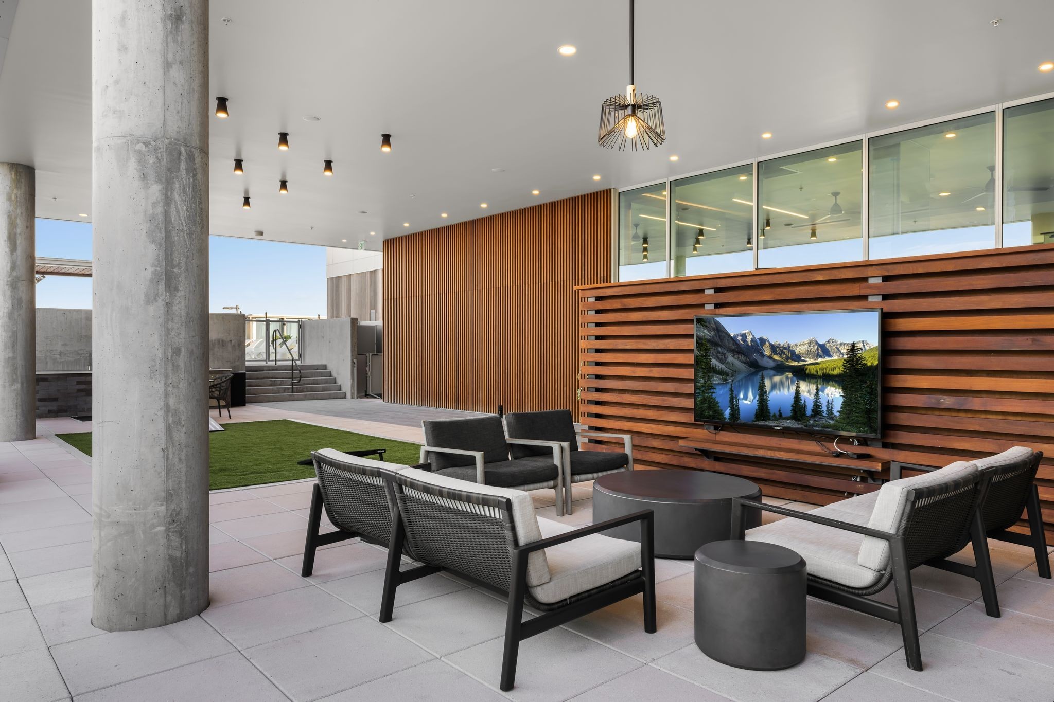 1616 West End Avenue, Unit 2609 Nashville, TN 37203 - Photo 28 of 46 a living room with furniture and a fireplace