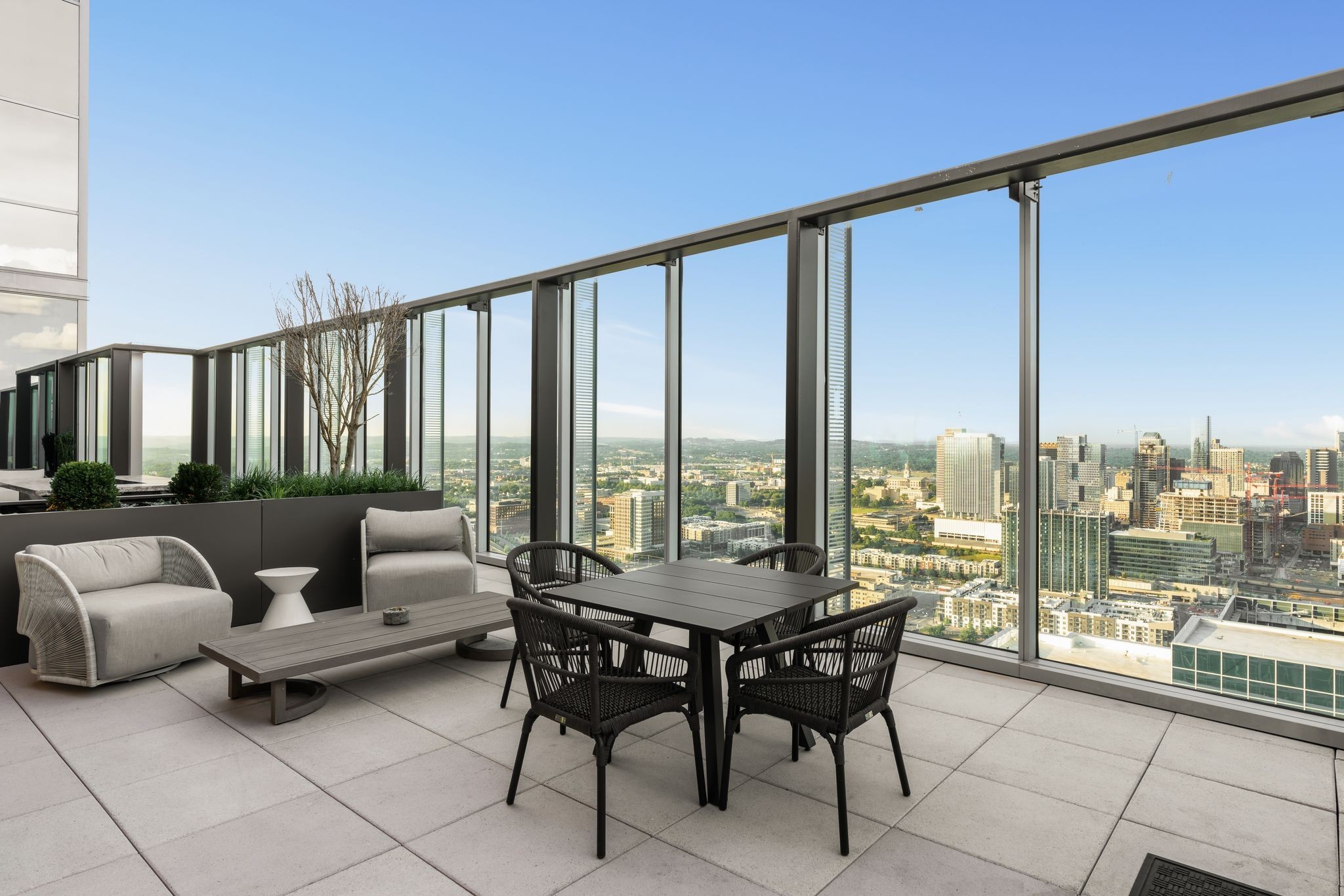 1616 West End Avenue, Unit 2609 Nashville, TN 37203 - Photo 29 of 46 a living room with furniture and a large window