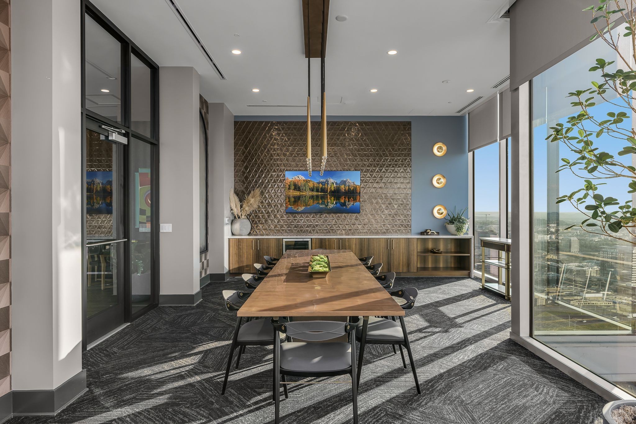 1616 West End Avenue, Unit 2609 Nashville, TN 37203 - Photo 40 of 46 a room with furniture