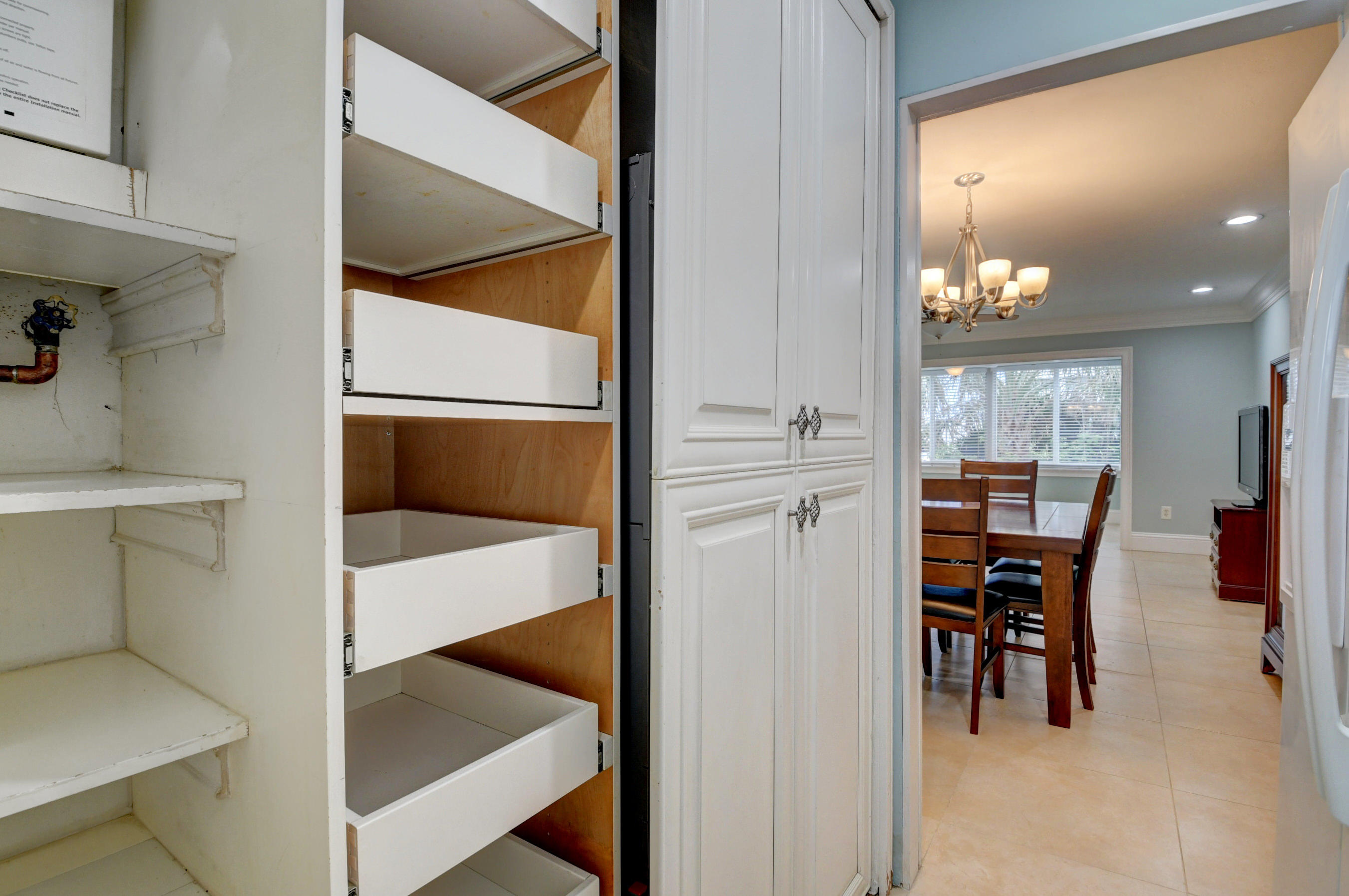 2561 South Ocean Boulevard, Unit 3 Boca Raton, FL 33432 - Photo 21 of 47 Pantry