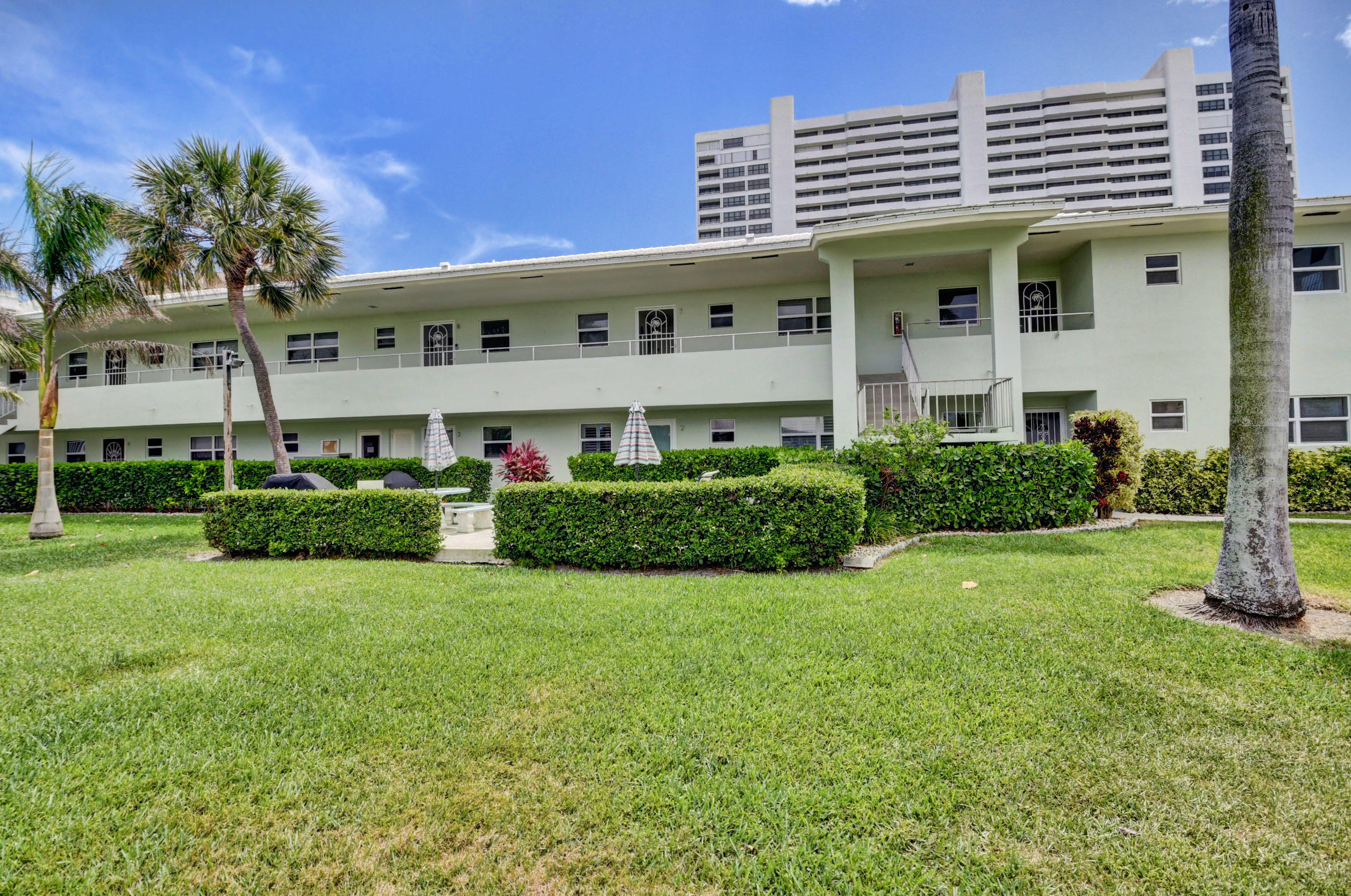 2561 South Ocean Boulevard, Unit 3 Boca Raton, FL 33432 - Photo 29 of 47 Front 2