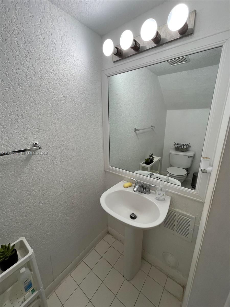171 Riviera Circle, Unit 61 Weston, FL 33326 - Photo 15 of 27