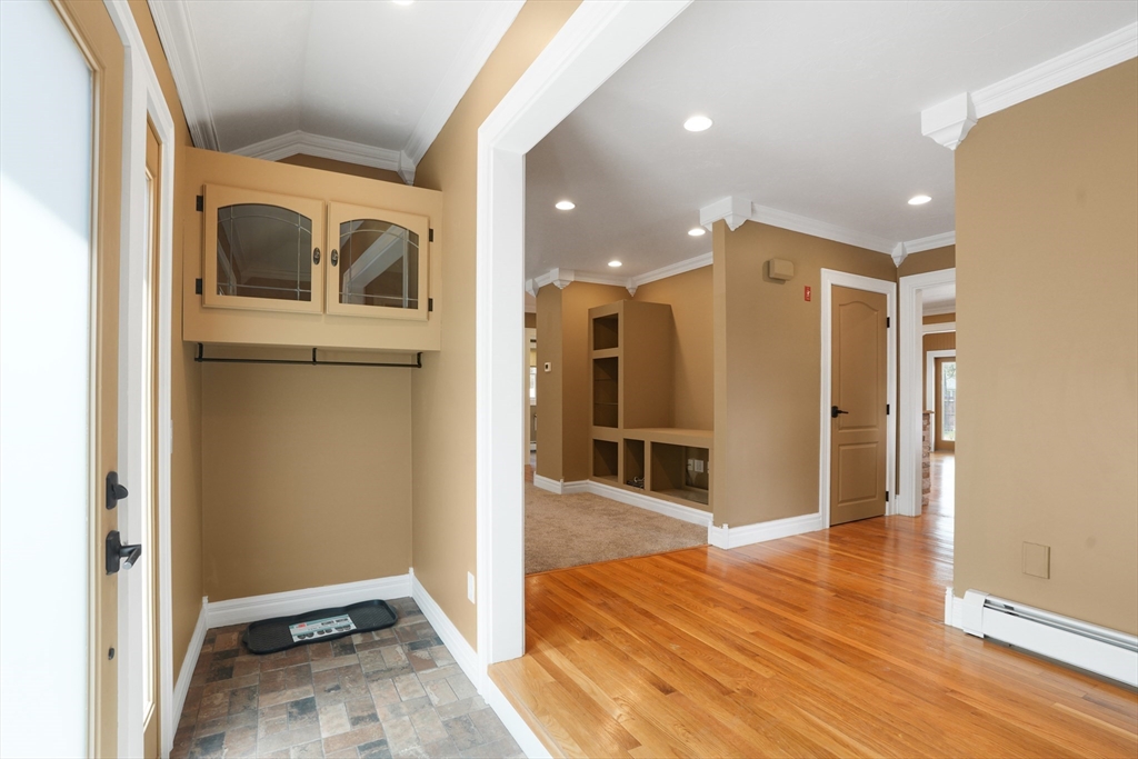56 Chipaway Road Freetown, MA 02717 - Photo 3 of 38
