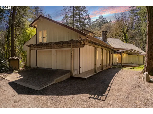 $1,575,000 | 19855 Northeast Trunk Road, Dundee, OR 97115