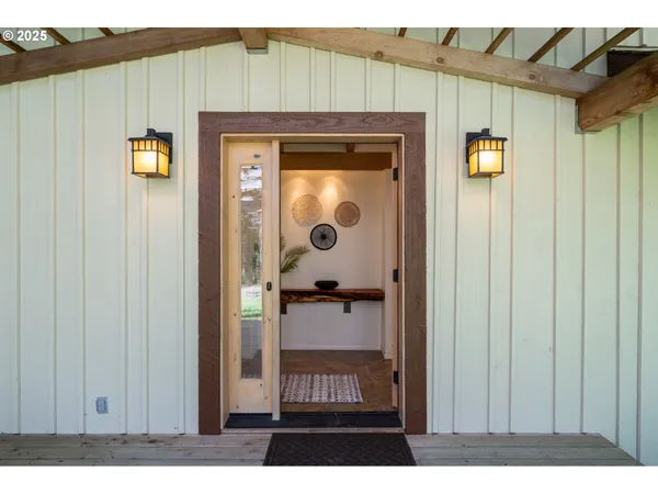 $1,475,000 | 19855 Northeast Trunk Road, Dundee, OR 97115