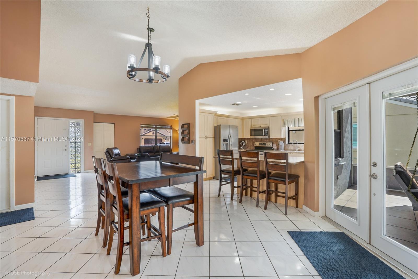 15440 Gauntlet Hall Manor Davie, FL 33331 - Photo 8 of 18 a view of a dining room with furniture