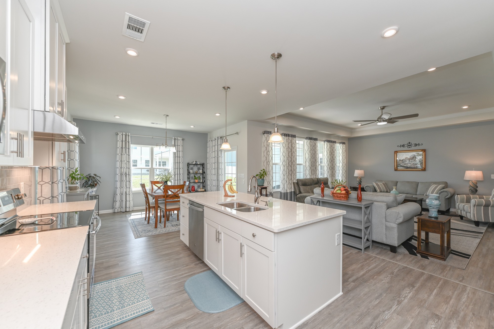 2907 Kellner Drive Murfreesboro, TN 37128 - Photo 13 of 33 a large kitchen with lots of counter space