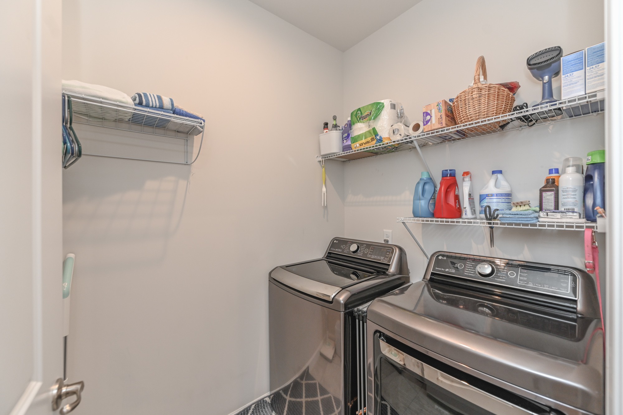 2907 Kellner Drive Murfreesboro, TN 37128 - Photo 25 of 33 a kitchen with a refrigerator and cabinets