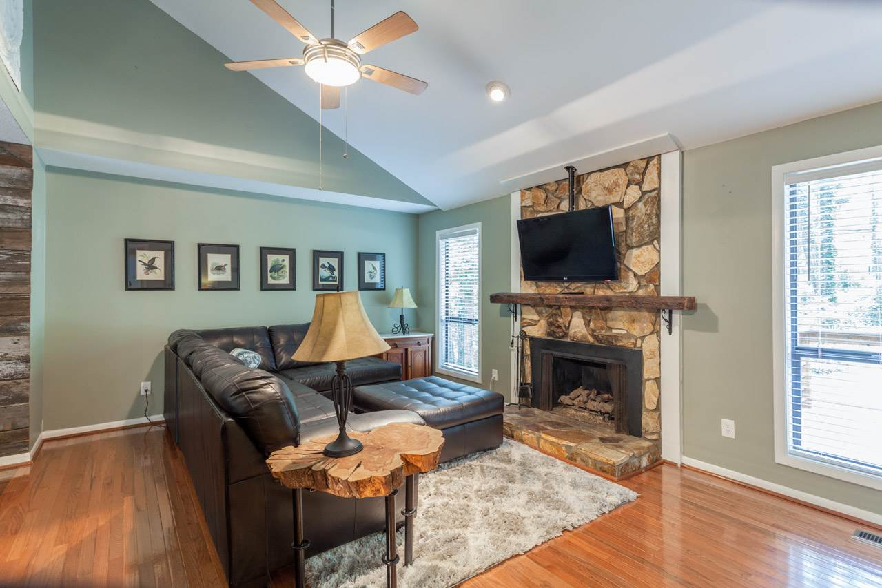1400 Fairway Ridge Drive Raleigh, NC 27606 - Photo 5 of 25 Living Room