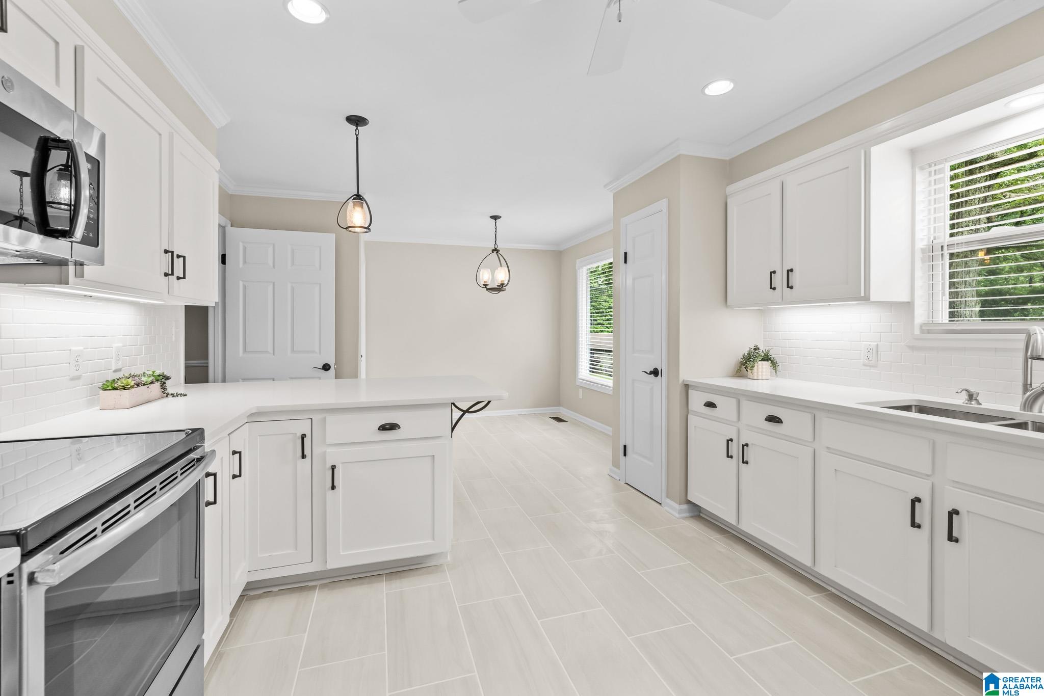 3434 Rock Ridge Circle Birmingham, AL 35210 - Photo 14 of 33
