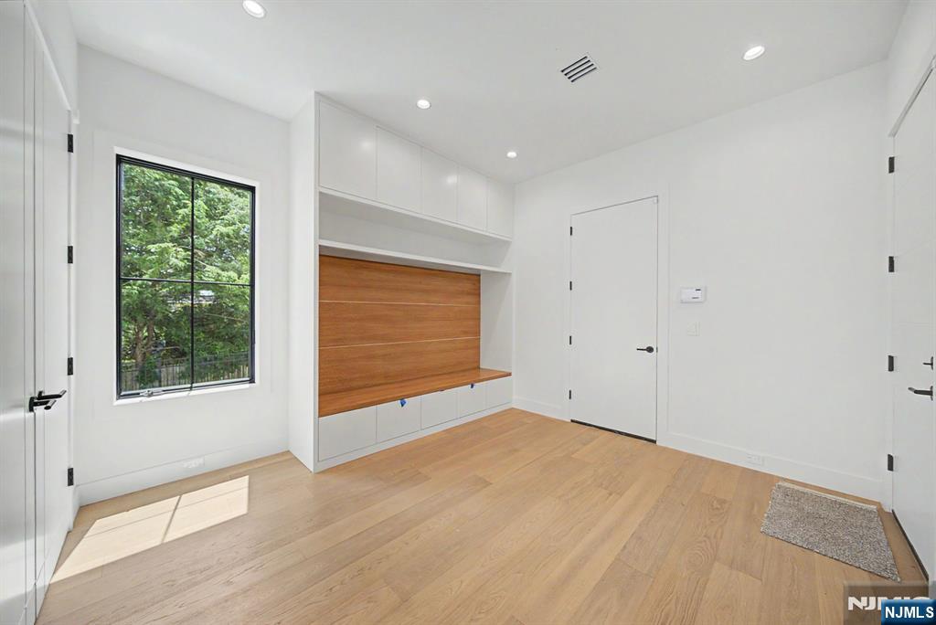 592 Piermont Road Demarest, NJ 07627 - Photo 14 of 50