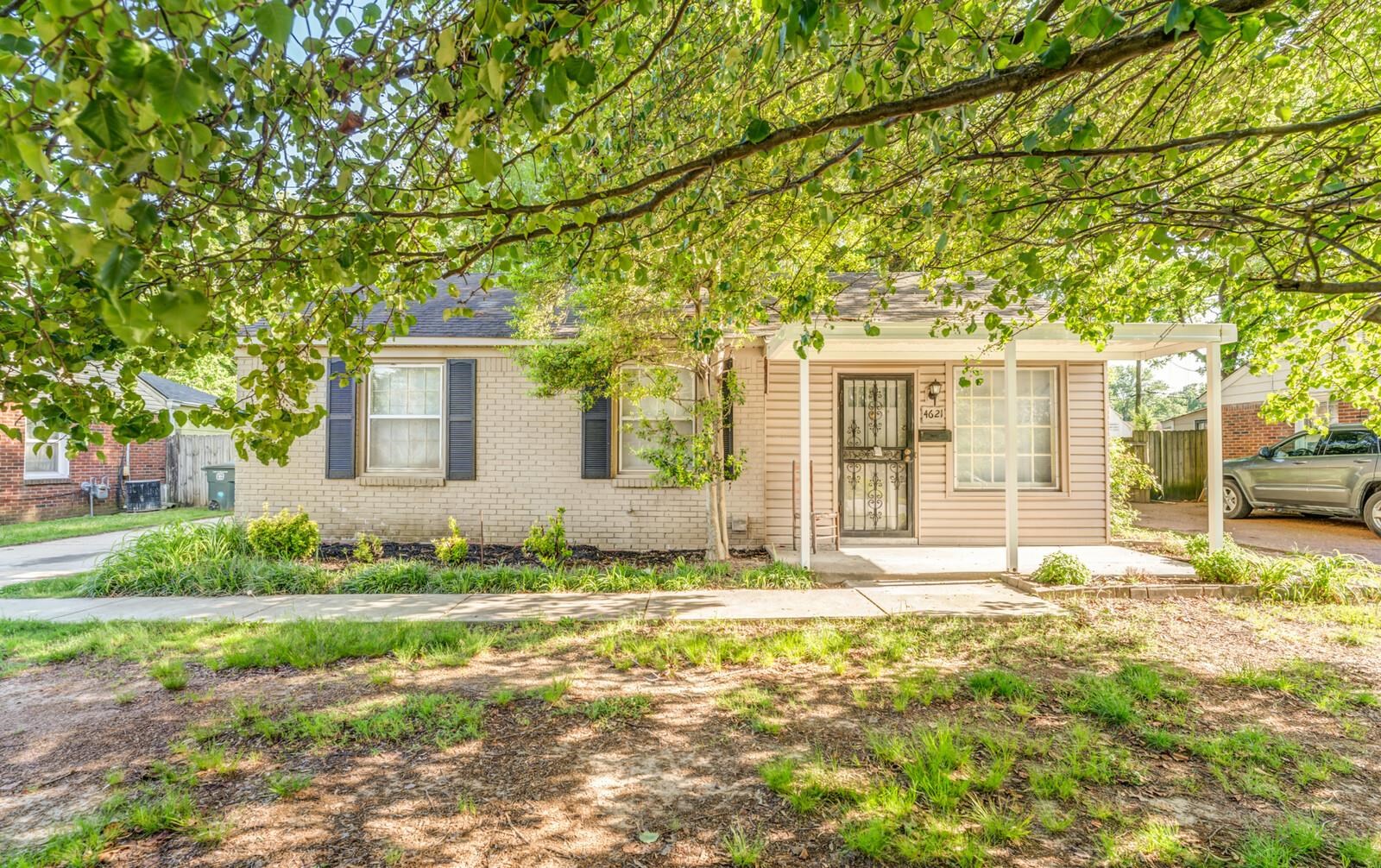 4621 Macon Road Memphis, TN 38122 - Photo 1 of 40 a view of a house with a yard