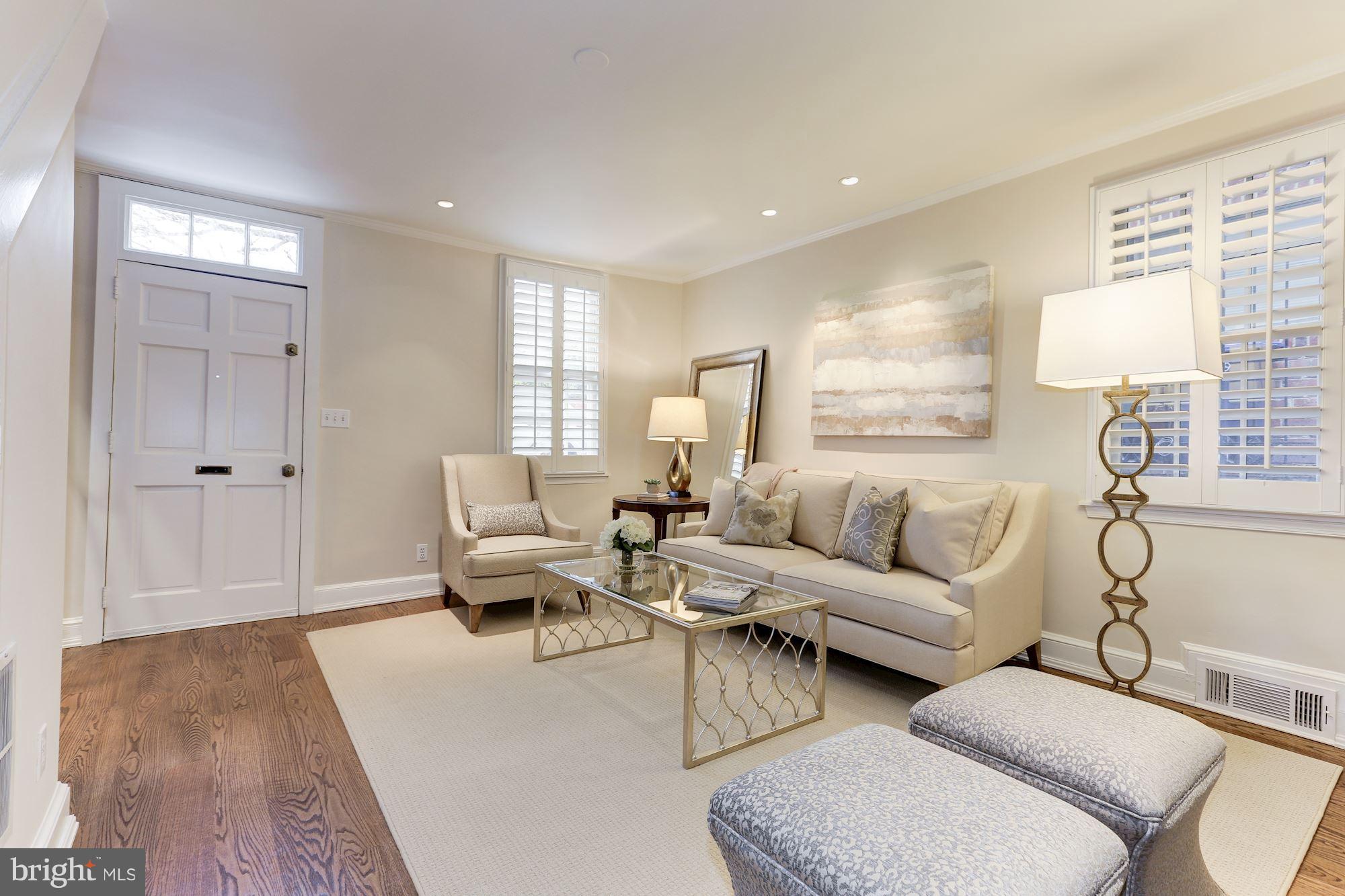 3522 P Street Northwest Washington, DC 20007 - Photo 4 of 30 Spacious & bright