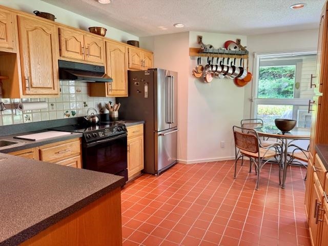 982 Brook Road, Unit 4 Stowe, VT 05672 - Photo 13 of 53