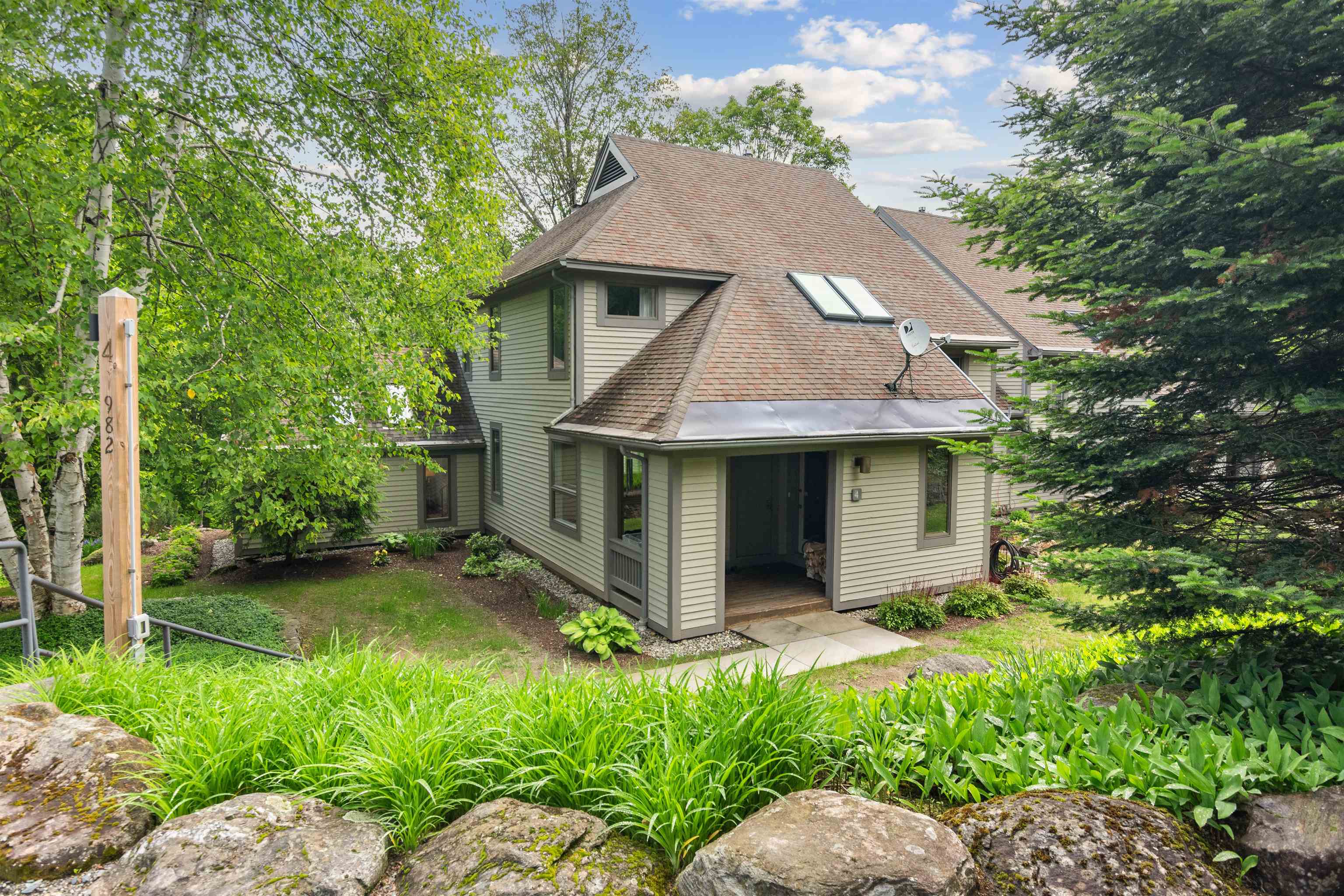 982 Brook Road, Unit 4 Stowe, VT 05672 - Photo 37 of 53