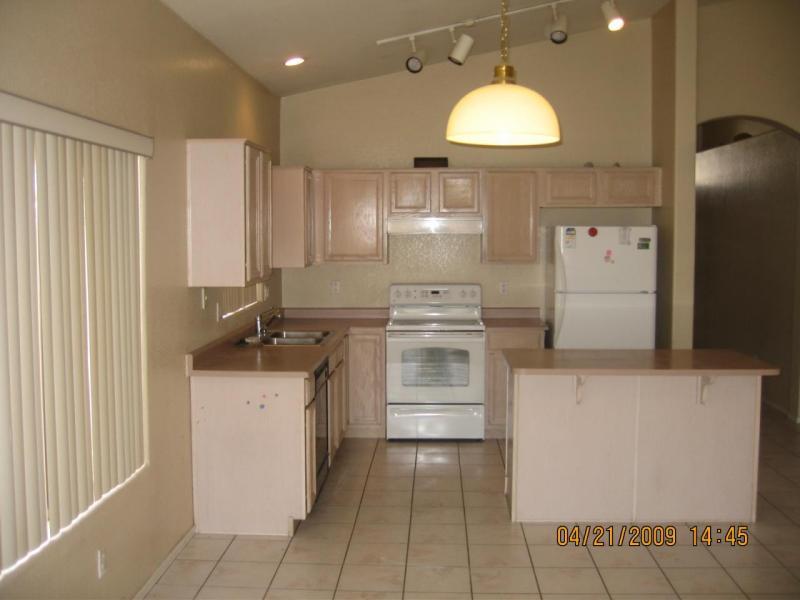 1785 East Appaloosa Road Gilbert, AZ 85296 - Photo 3 of 5 Kitchen