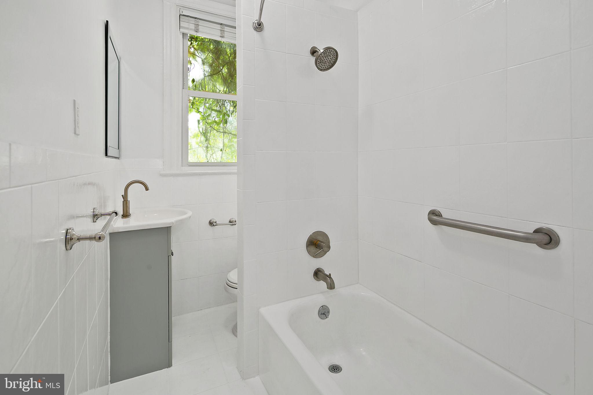 764 13th Street Southeast Washington, DC 20003 - Photo 9 of 19