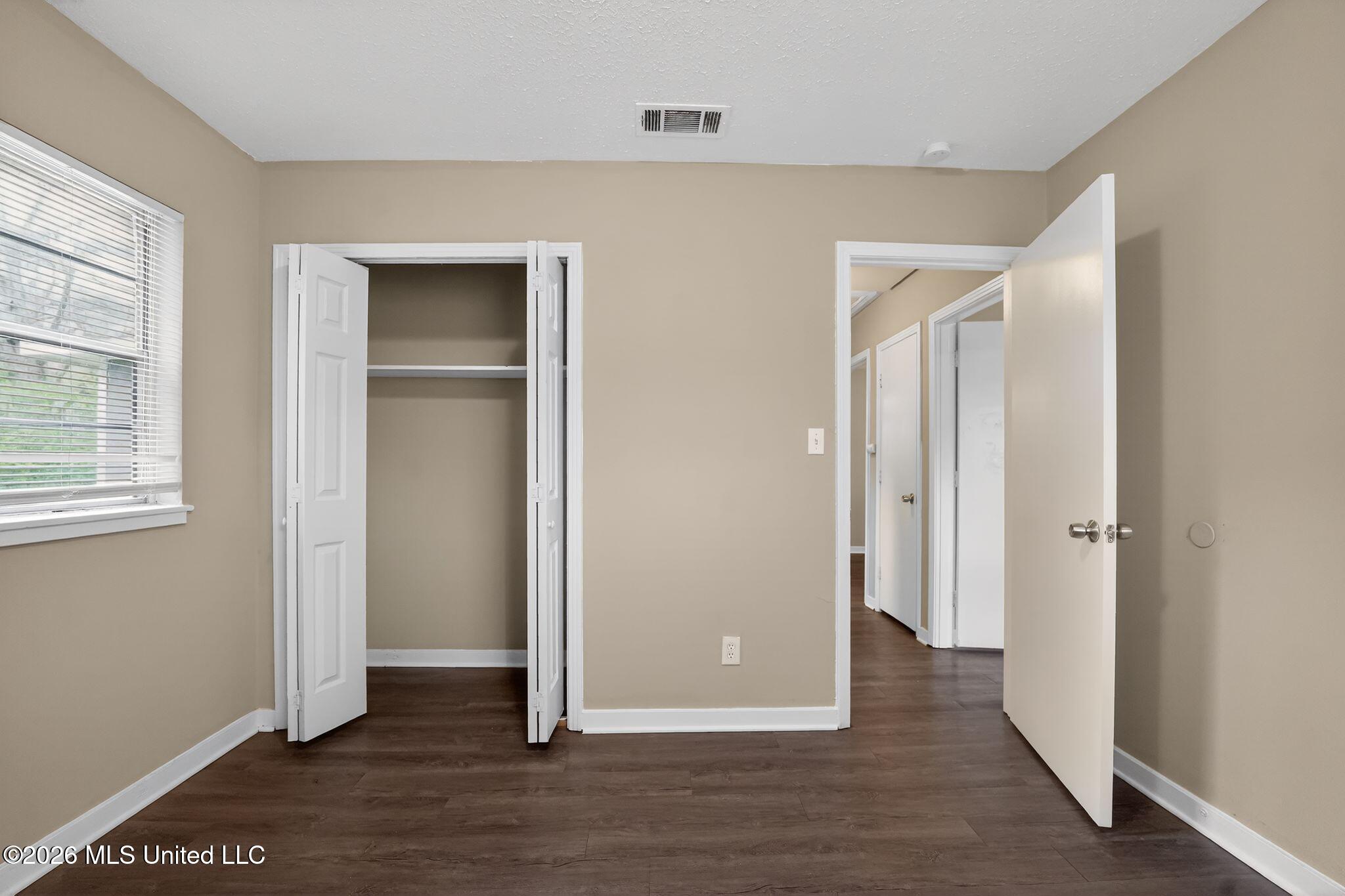 1541 Dianne Drive Jackson, MS 39204 - Photo 32 of 52 35_1541_Dianne_Dr_Jackson_MS_39204-Bedro