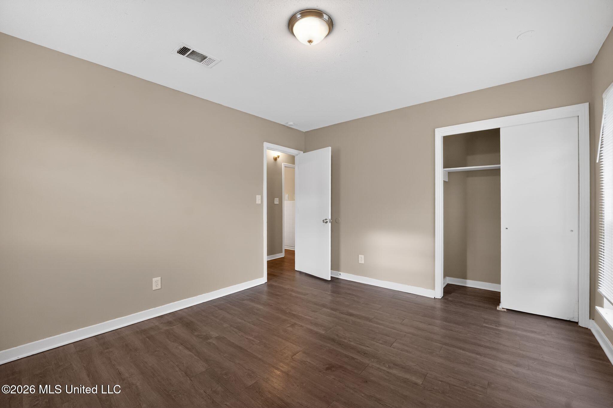 1541 Dianne Drive Jackson, MS 39204 - Photo 39 of 52 42_1541_Dianne_Dr_Jackson_MS_39204-Bedro