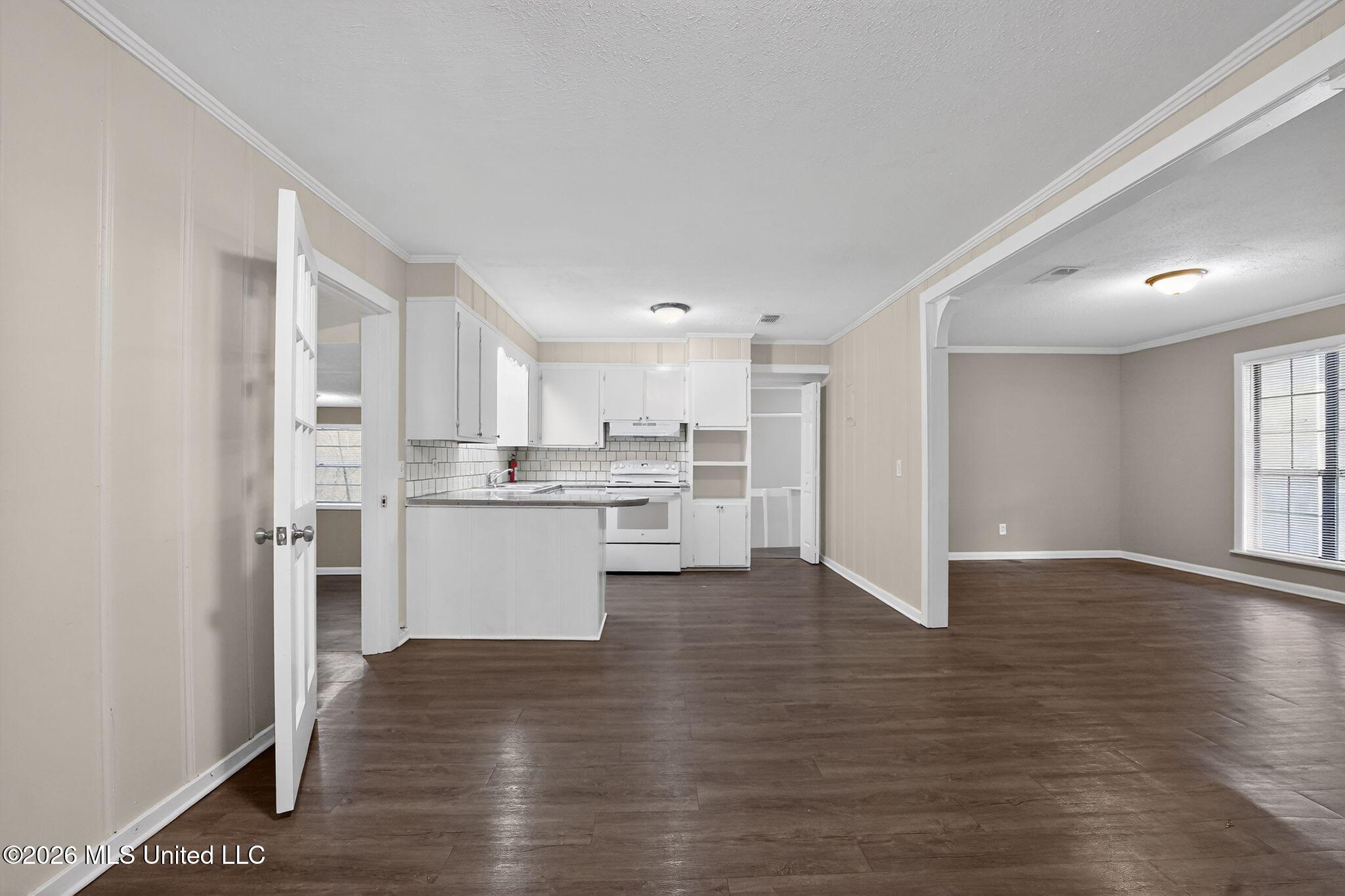 1541 Dianne Drive Jackson, MS 39204 - Photo 10 of 52 29_1541_Dianne_Dr_Jackson_MS_39204-Kitch
