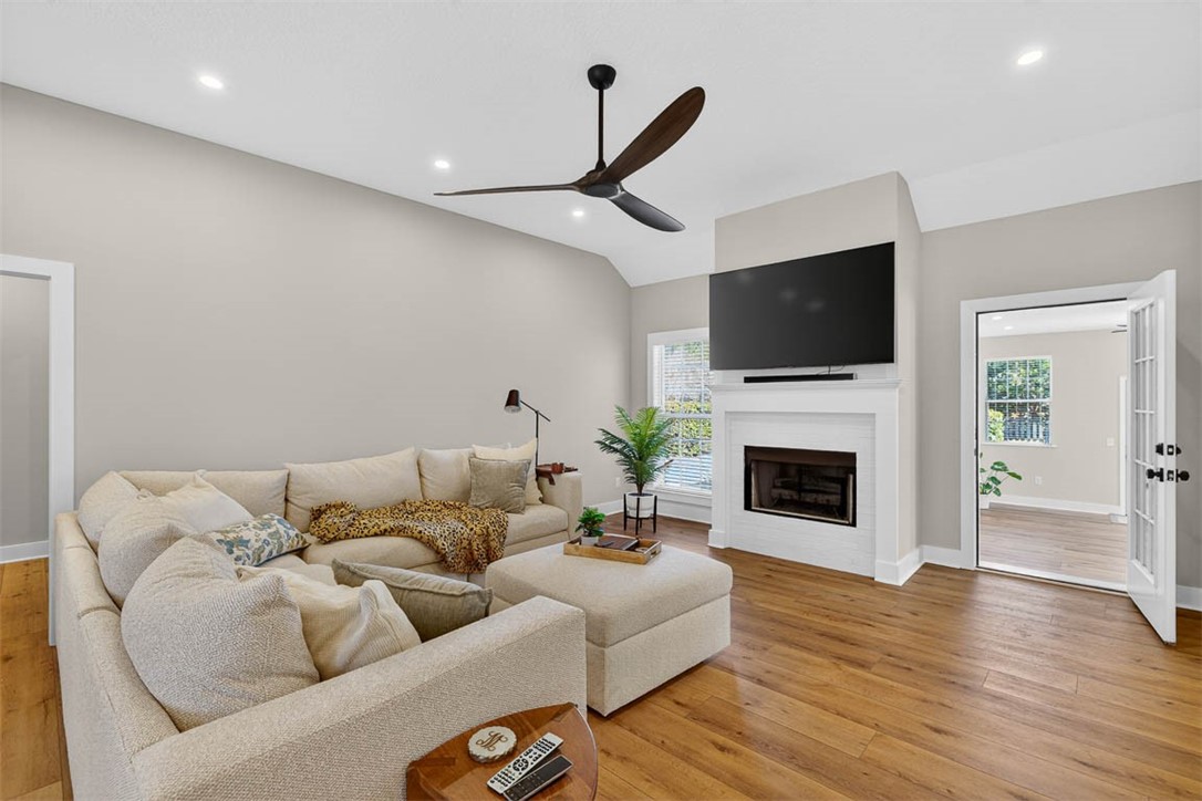 332 Edge Water Drive Brunswick, GA 31525 - Photo 11 of 50