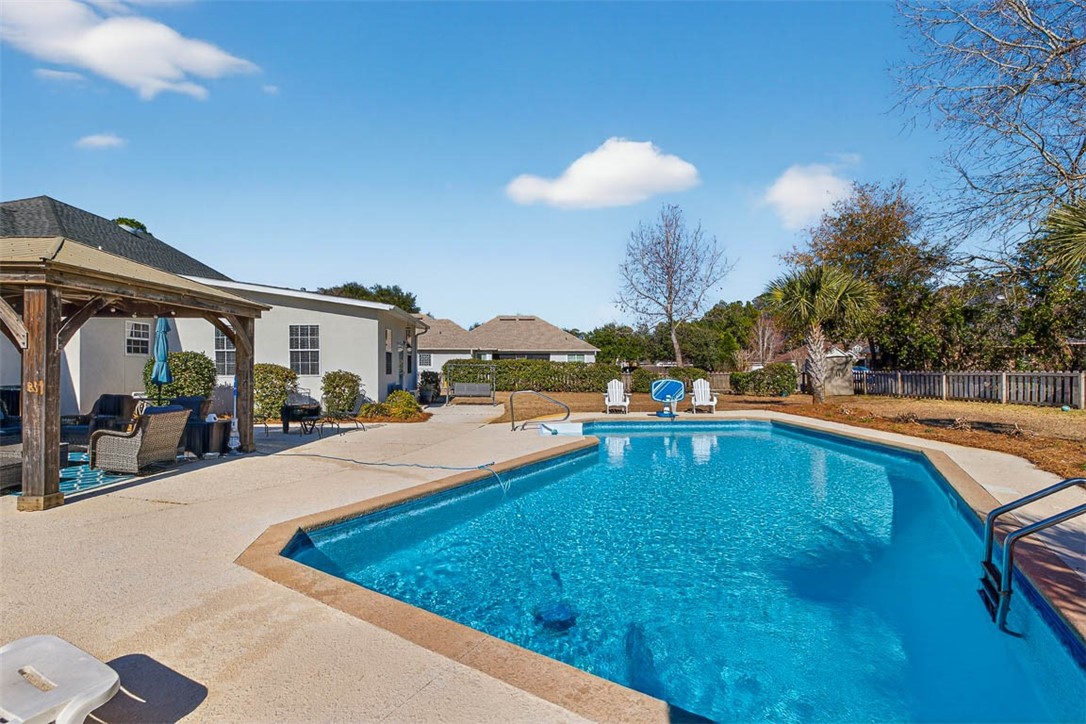 332 Edge Water Drive Brunswick, GA 31525 - Photo 3 of 50