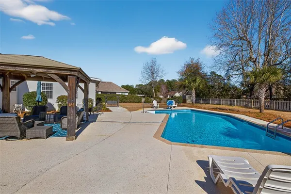 $549,900 | 332 Edge Water Drive, Brunswick, GA 31525