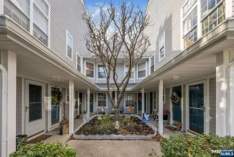 $349,000 | 1155 Garrison Court, Mahwah, NJ 07430