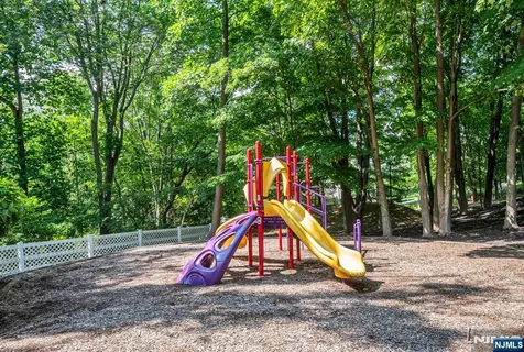 $349,000 | 1155 Garrison Court, Mahwah, NJ 07430