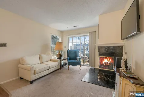 $349,000 | 1155 Garrison Court, Mahwah, NJ 07430